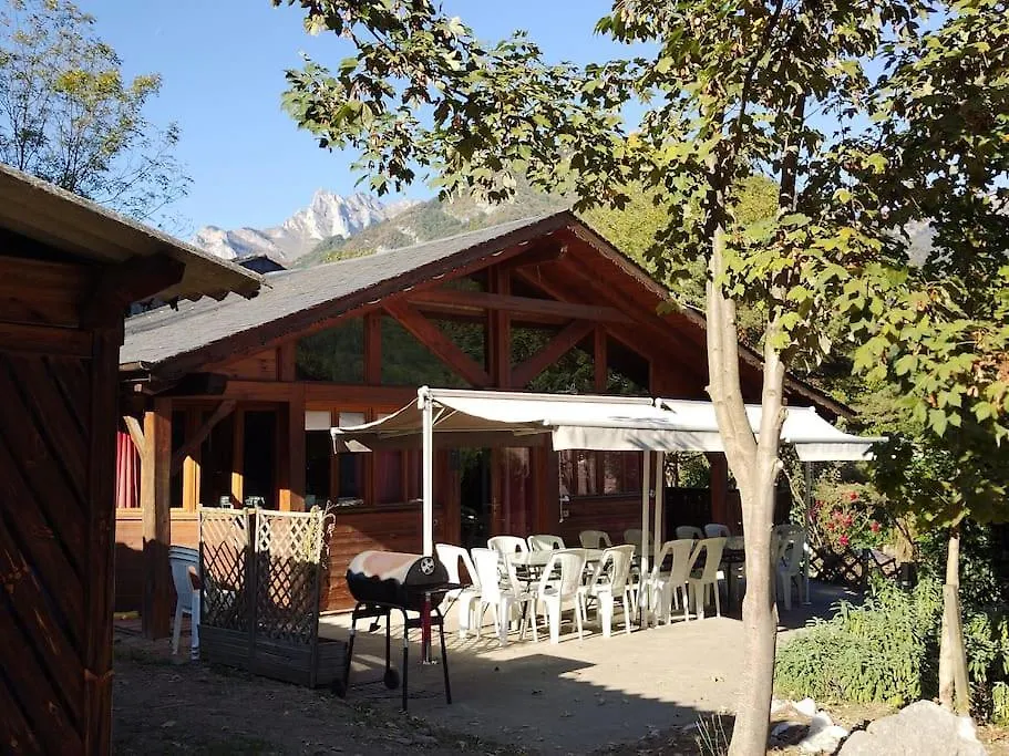 Chalet Spacieux 15 Places Arlos 0*,  Francia