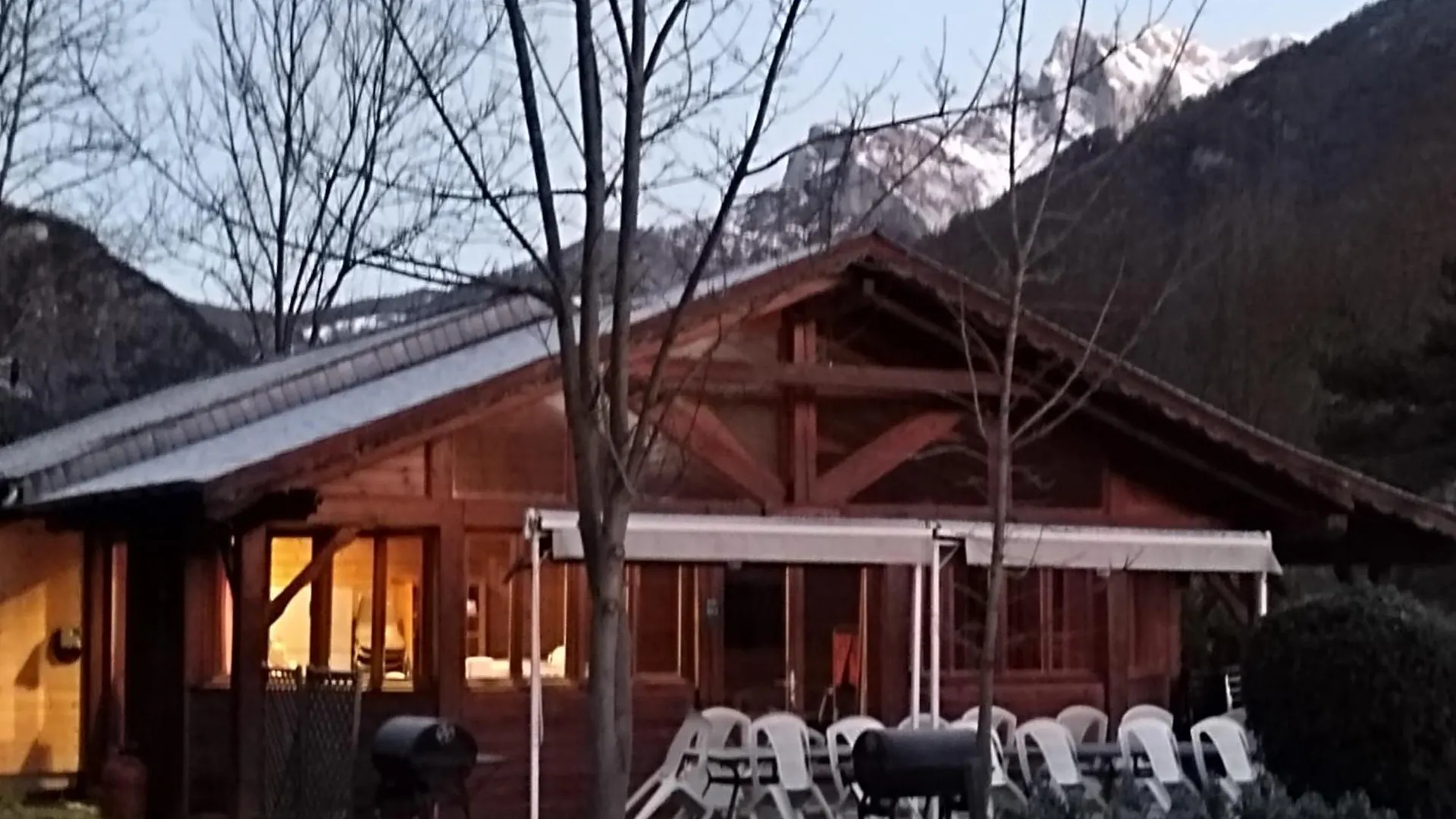 Chalet Spacieux 15 Places Arlos 0*,  Francia